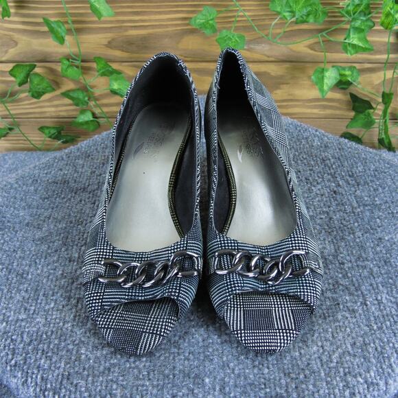 AEROSOLES Black and White Plaid Heels - Picture 2 of 7